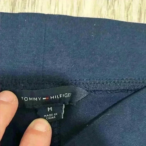 Tommy Hilfiger Women's Cropped Leggings Side Zip Pockets Navy Size M - Picture 3 of 6